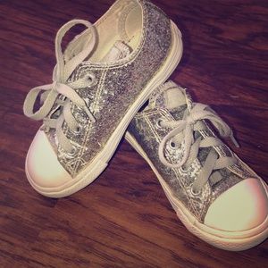 Little girl glitter converse